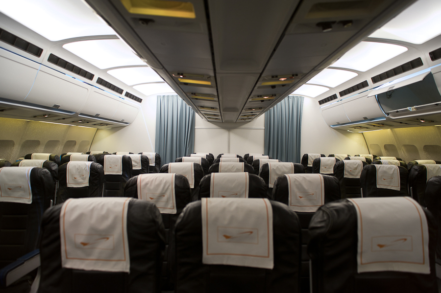 Çift Koridorlu Uçak Dekoru Çift Koridorlu Uçak Dekoru