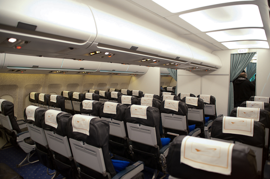 Çift Koridorlu Uçak Dekoru Çift Koridorlu Uçak Dekoru