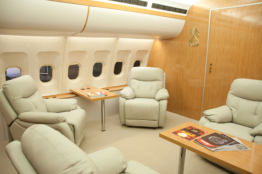 Özel Jet Uçak Dekoru Dikine Kesit Uçak Dekoru