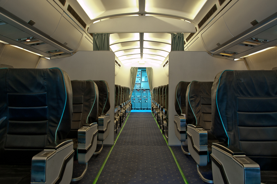 Tek Koridorlu Ekonomi + BusinessUçak Dekoru Tek Koridorlu Ekonomi + BusinessUçak Dekoru